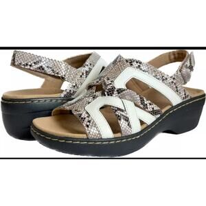 Clarks Merliah Lilac heeled sandals size 10